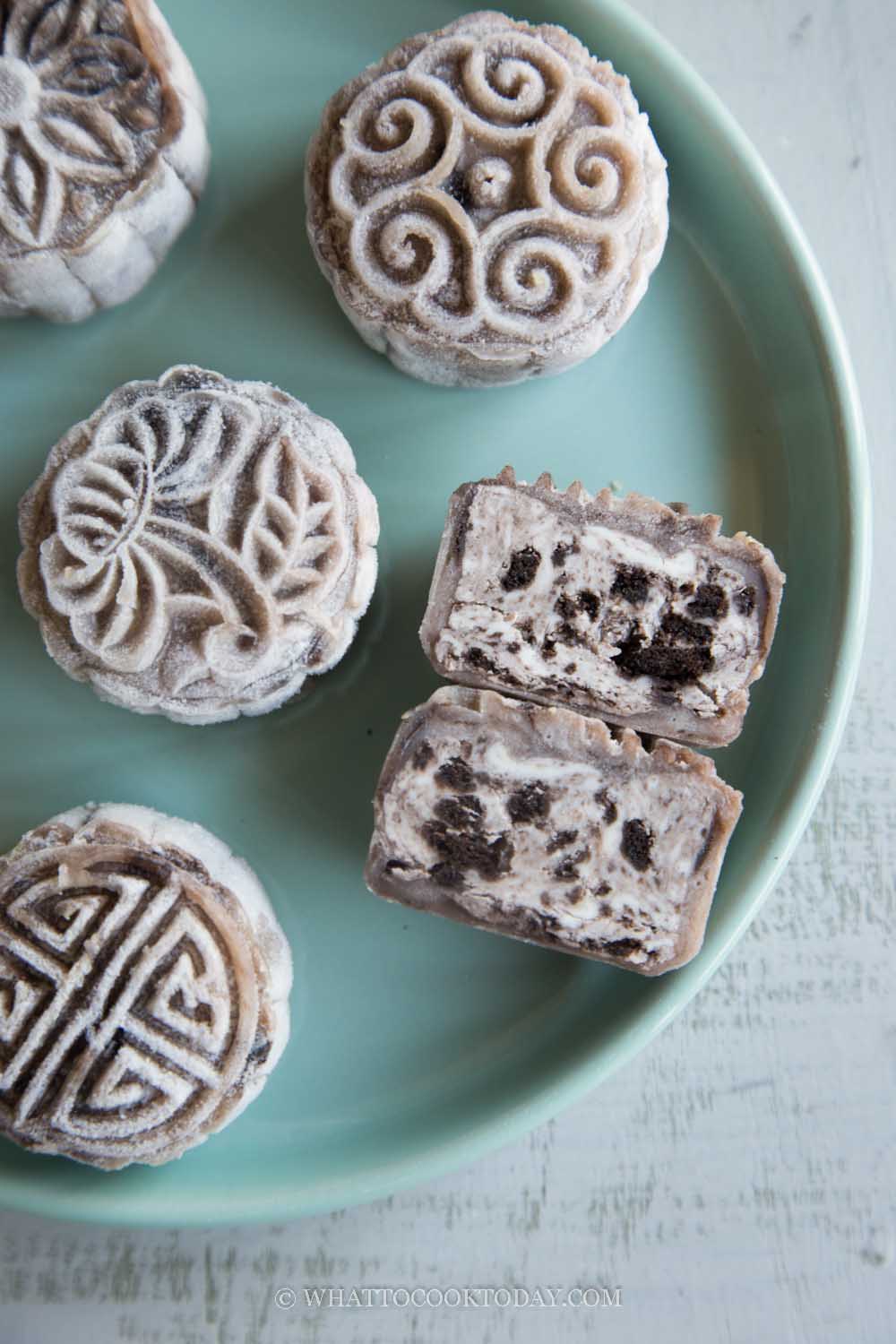 No-Bake Oreo Cream Cheese Snow Skin Mooncakes