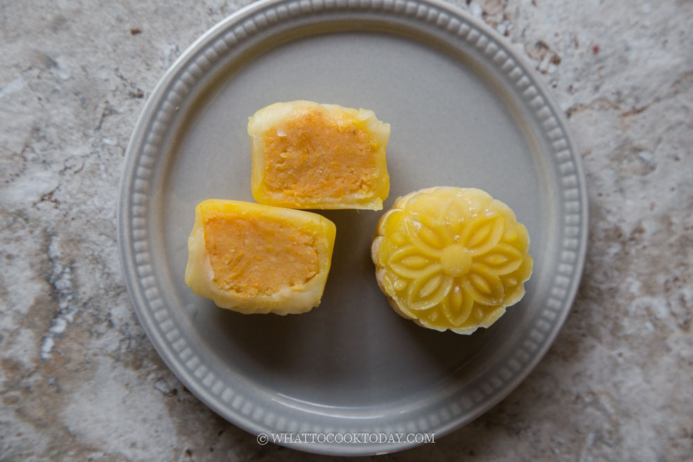 Easy Pumpkin Snow Skin Mooncake