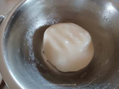 Black Sesame Peanuts Snow Skin Mooncake