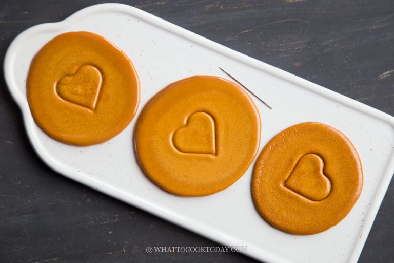 How To Make Korean Dalgona Candy from Squid Game (Ppopgi)