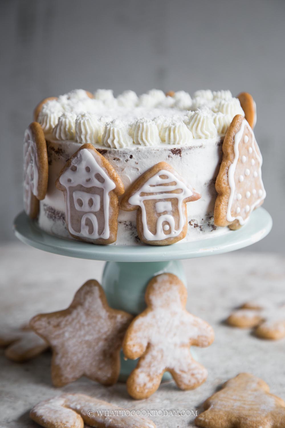 Gingerbread Layer Cake With Cinnamon Frosting - Sugar and Soul