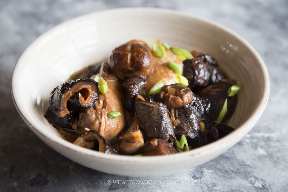 Braised Sea Cucumber with Chicken and Mushroom