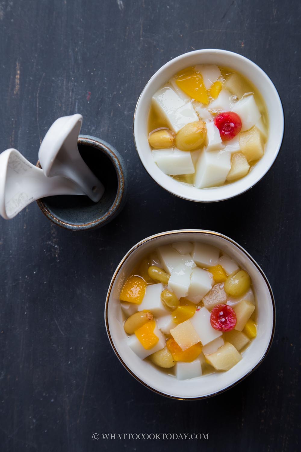 Easy Chinese Almond Jelly /Almond Tofu with Fruit Cocktail