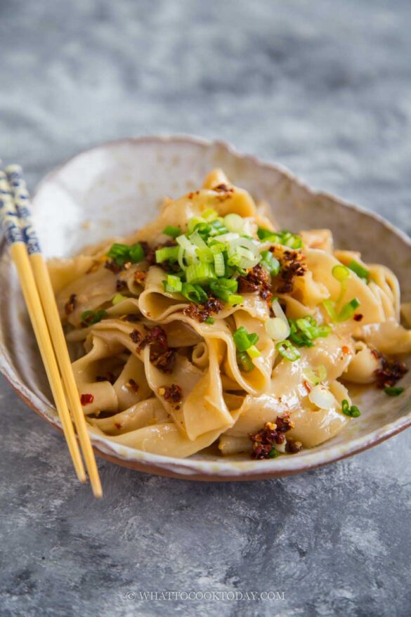 Easy Xi'an Biang Biang Noodles (Belt Noodles)