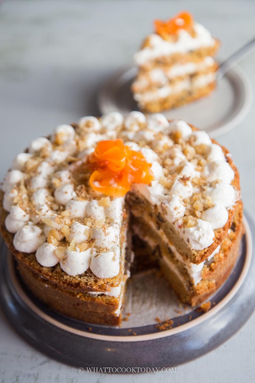 Easy Moist Classic Carrot Cake with Cream Cheese Frosting