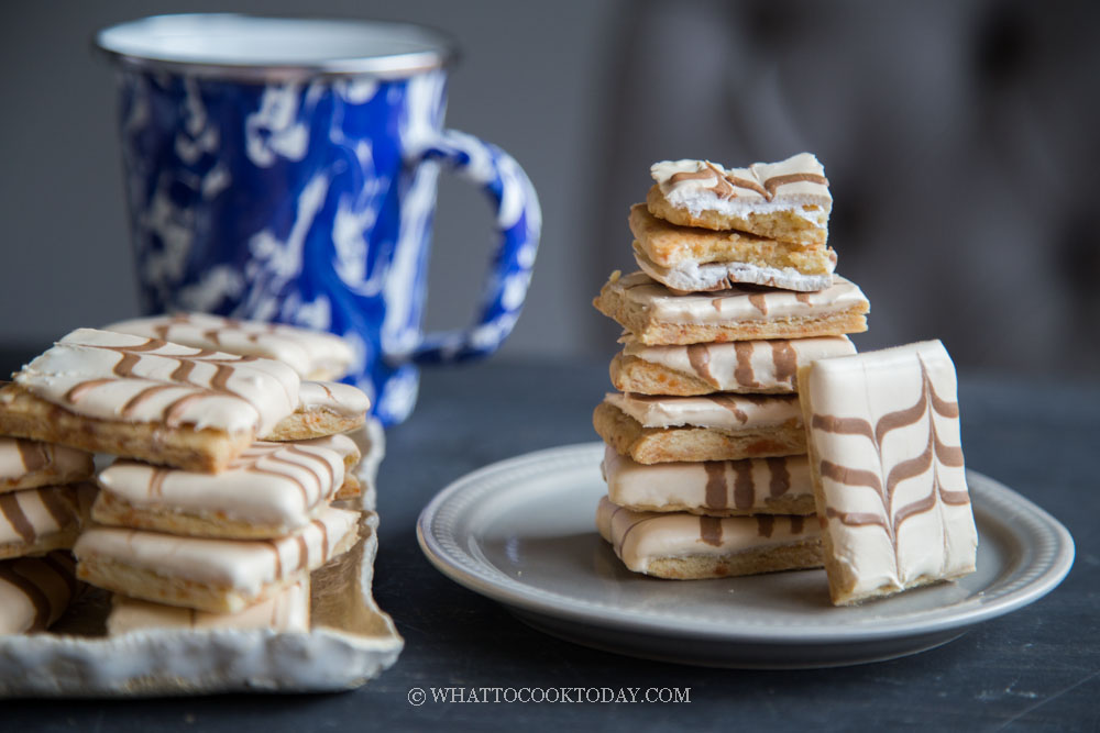 Easy Cheese Button Cookies