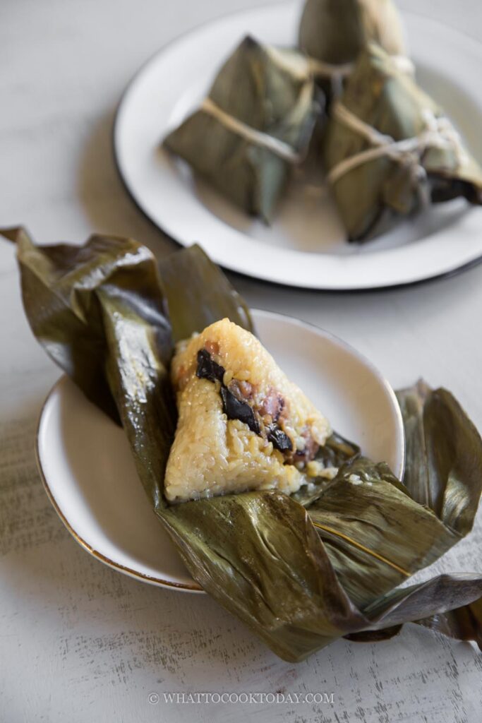 Vegetarian Zongzi/ Sticky Rice Dumplings (Instant Pot or Stovetop)