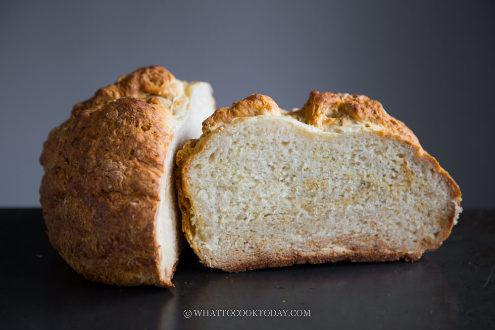 Easy Greek Yogurt Honey Soda Bread