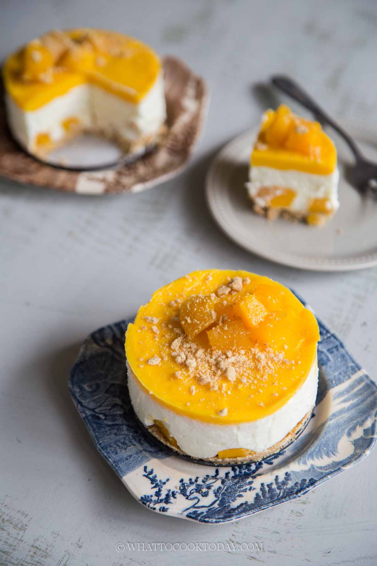 Easy No-Bake Mango Cheesecake