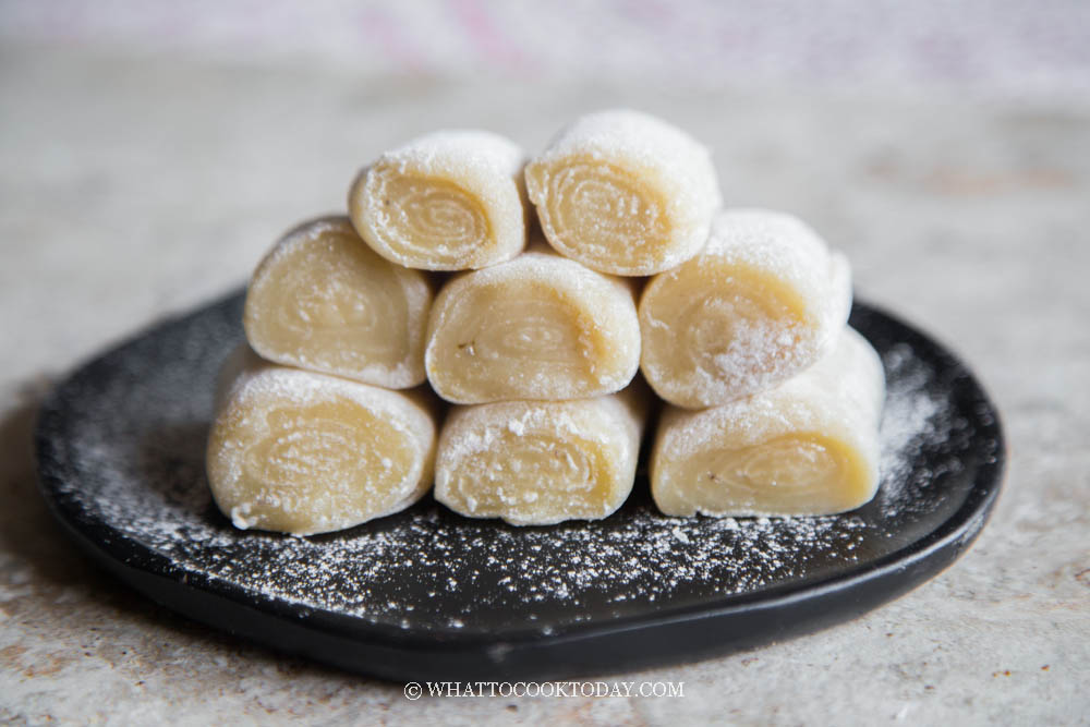 Hong Kong Banana Mochi Rolls (Made with Real Bananas)