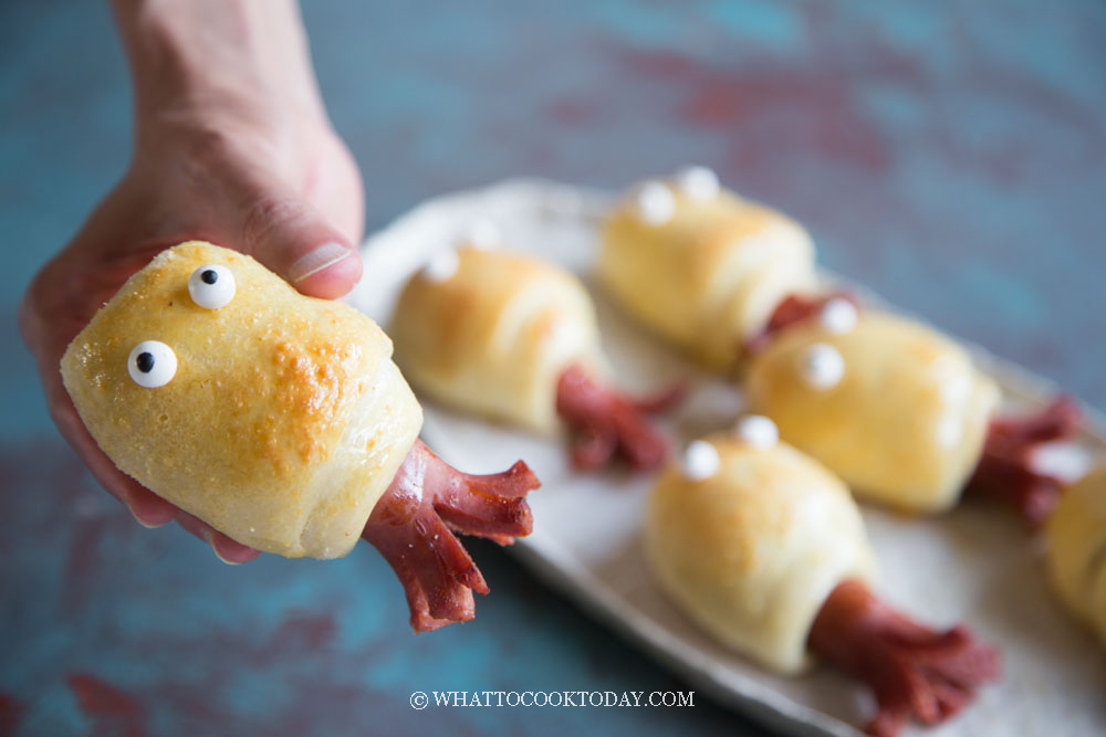 Chinese Hot Dog Milk Buns (Octopus Shape)