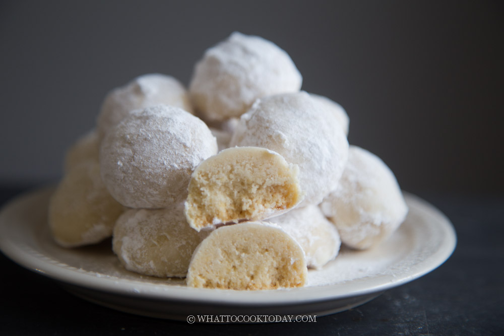 Kuih Momo Sarawak/ Biskut Arab Susu (Snowball Cookies)