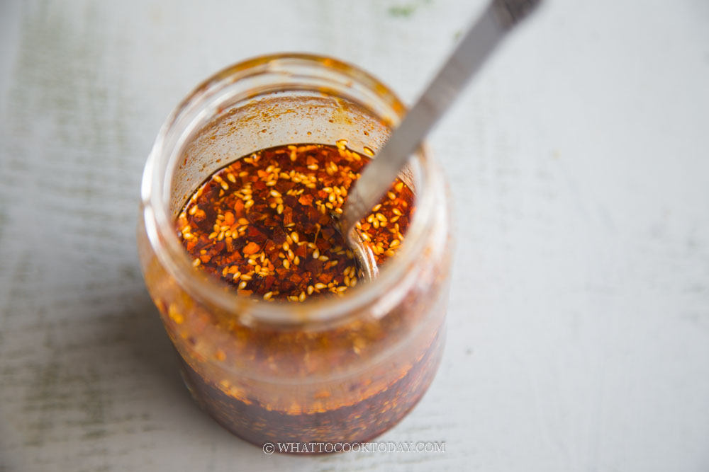 How to Make Spicy Chili Oil (辣椒油)