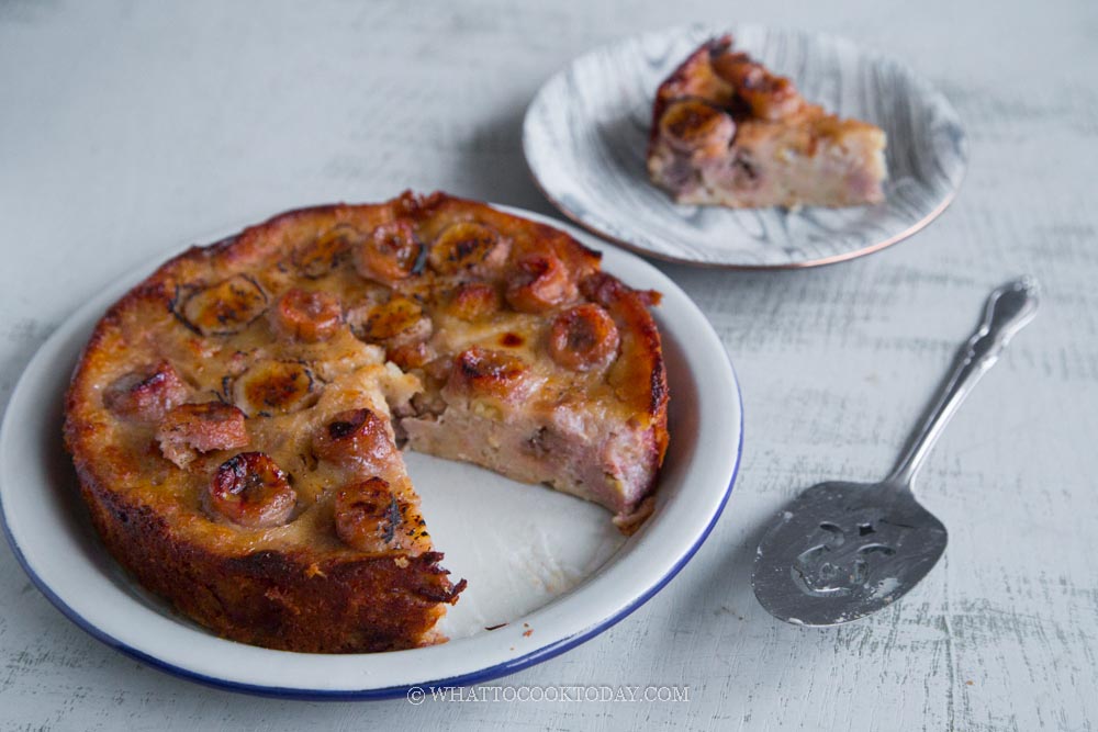 Banh Chuoi Nuong (Vietnamese Baked Banana Cake)