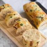 Meat Floss Bread Roll (Roti Abon Gulung)
