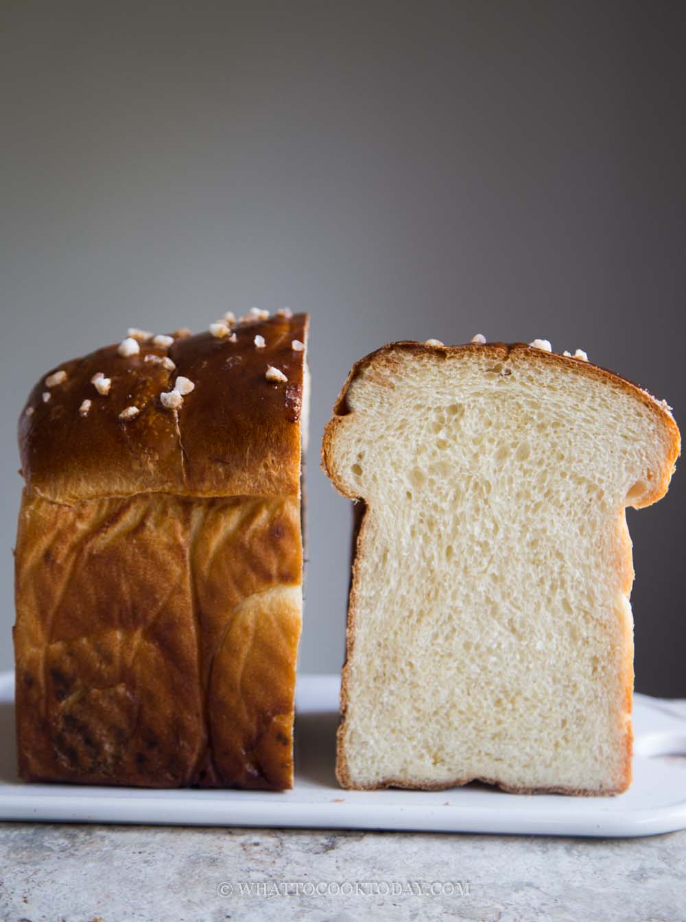 Soft Fluffy Pretzel Bread Loaf (Bretzel)