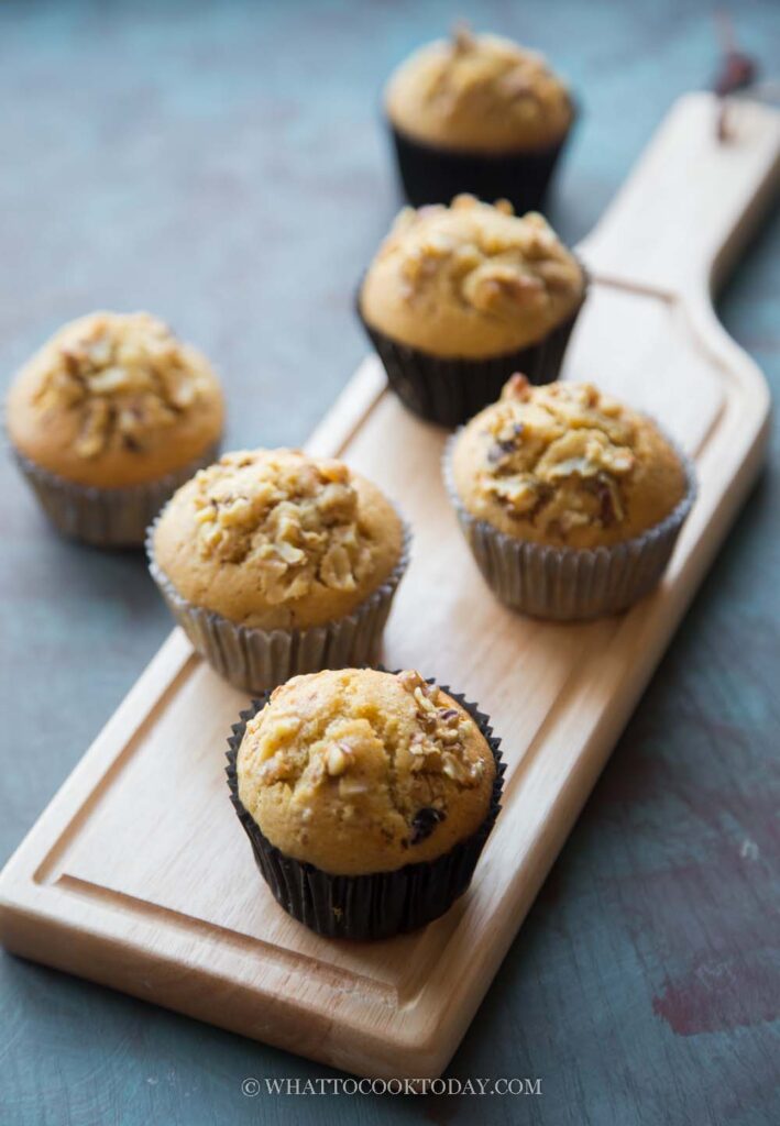 Longan Walnut Muffins