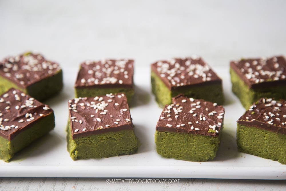 No-Bake Matcha Buckeye Bars (with Graham Cracker Crumbs)