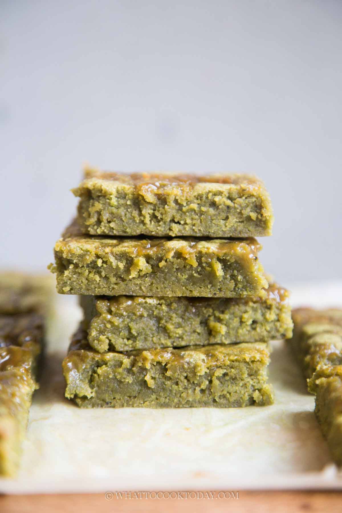 Matcha Caramel Blondies