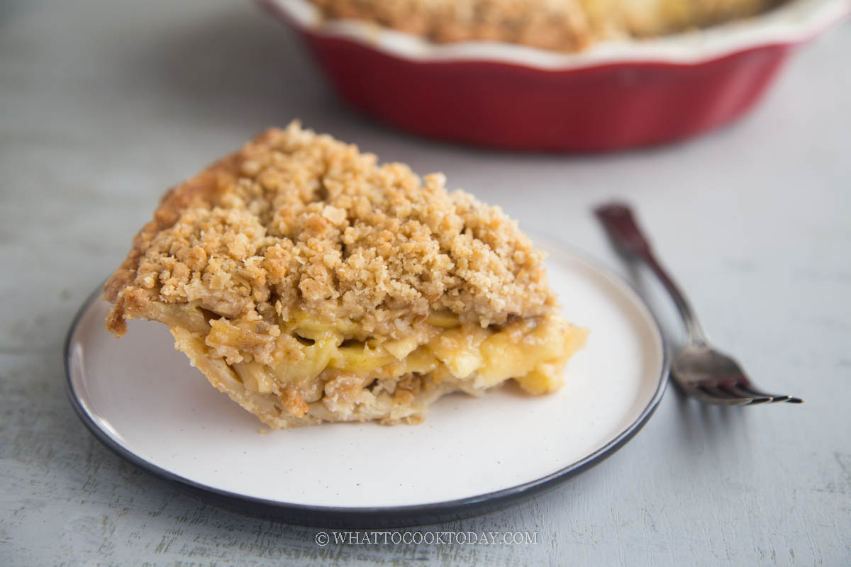 Apple Ginger Pie with Oat Streusel