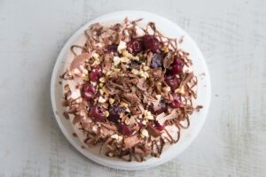 Black forest pavlova