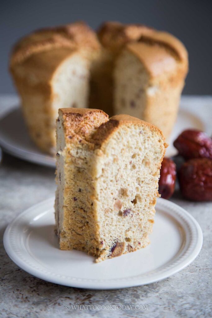 Red Date Walnut Chiffon Cake (Slit-Top)