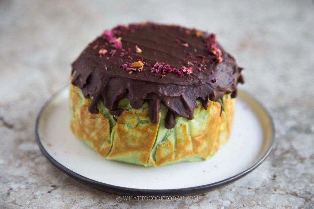 Dubai Chocolate Pistachio Basque Cheesecake