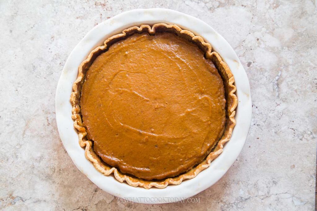 two-layer apple and pumpkin pie