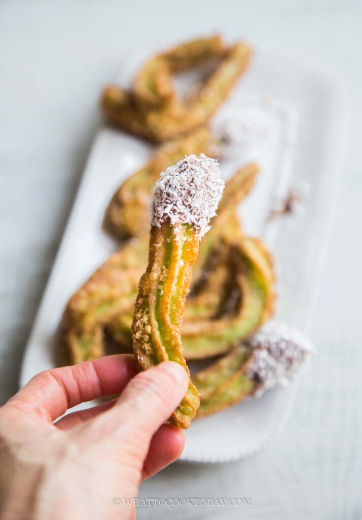Easy Pandan Churros