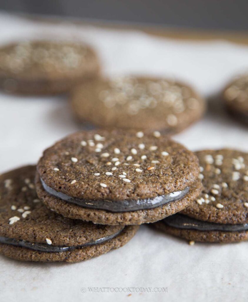 Black Sesame Sandwich Cookies