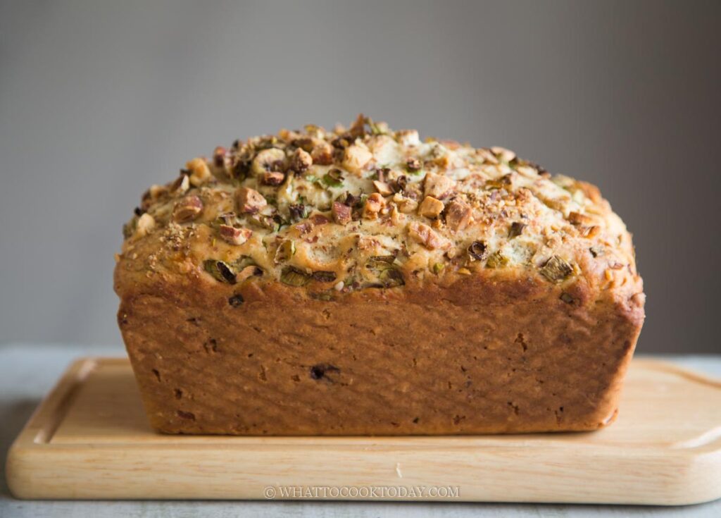 Cheddar Scallion Quickbread