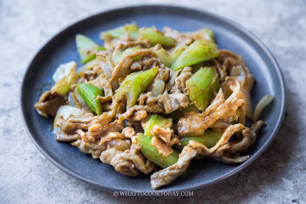 Stir-Fried Cumin Chicken and Celery