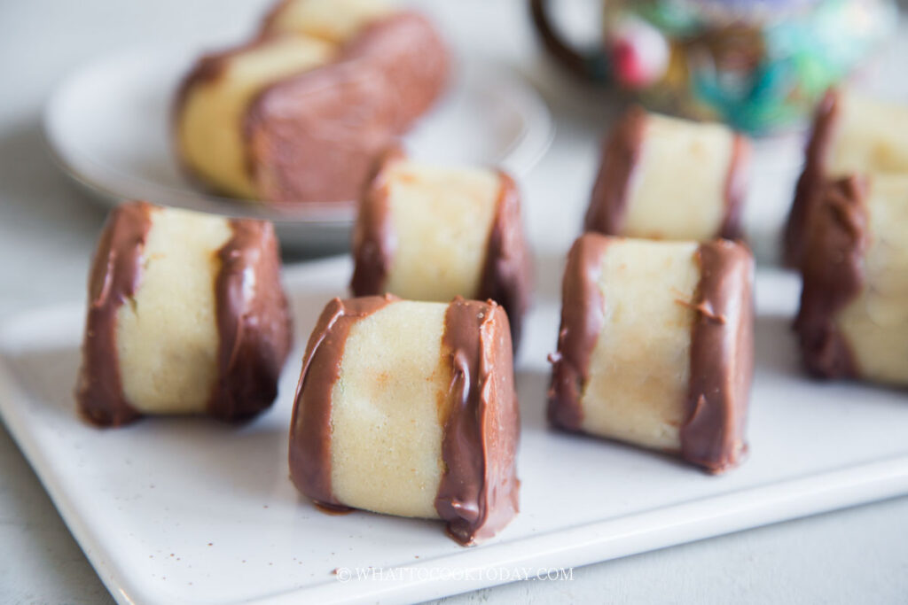 Traestammer (Danish Tree Log Cake)