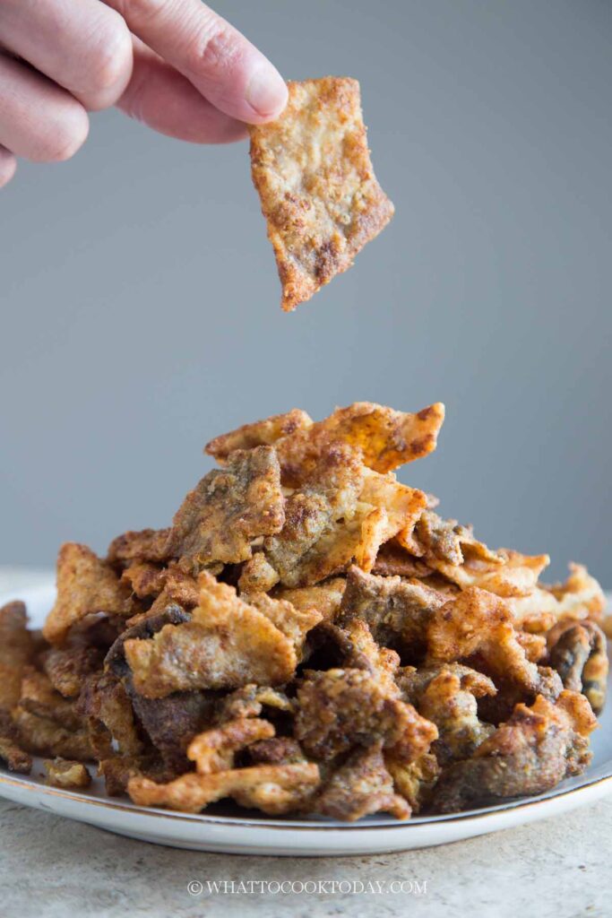 Crispy Salted Egg Salmon Skin Chips (Like Irvins)