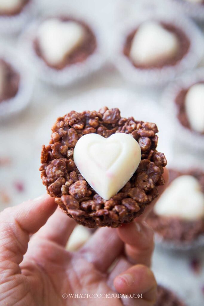 Easy Valentine Chocolate Nests