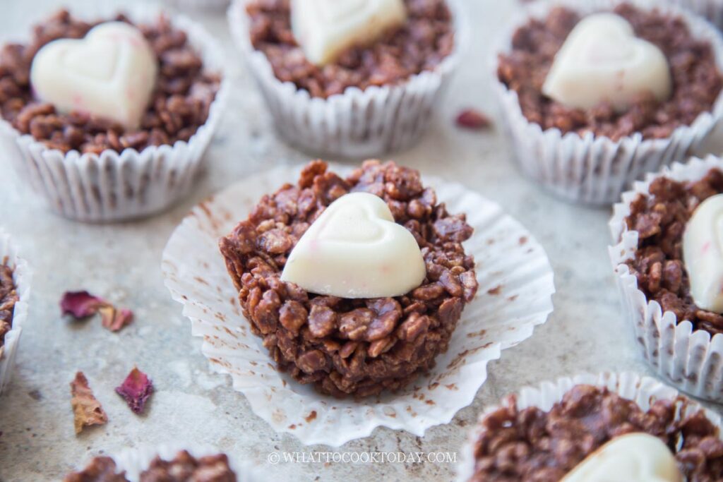 Easy Valentine Chocolate Nests