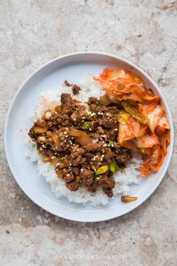 Easy Gochujang Ground Beef Rice Bowl