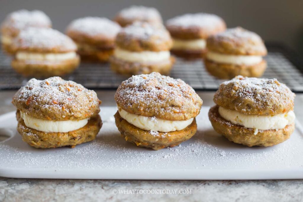 Carrot Cake Whoopie Pies