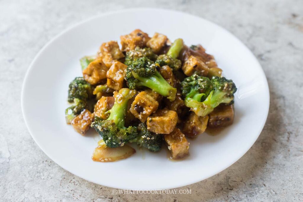 Crispy Tofu and Broccoli Stir-Fry