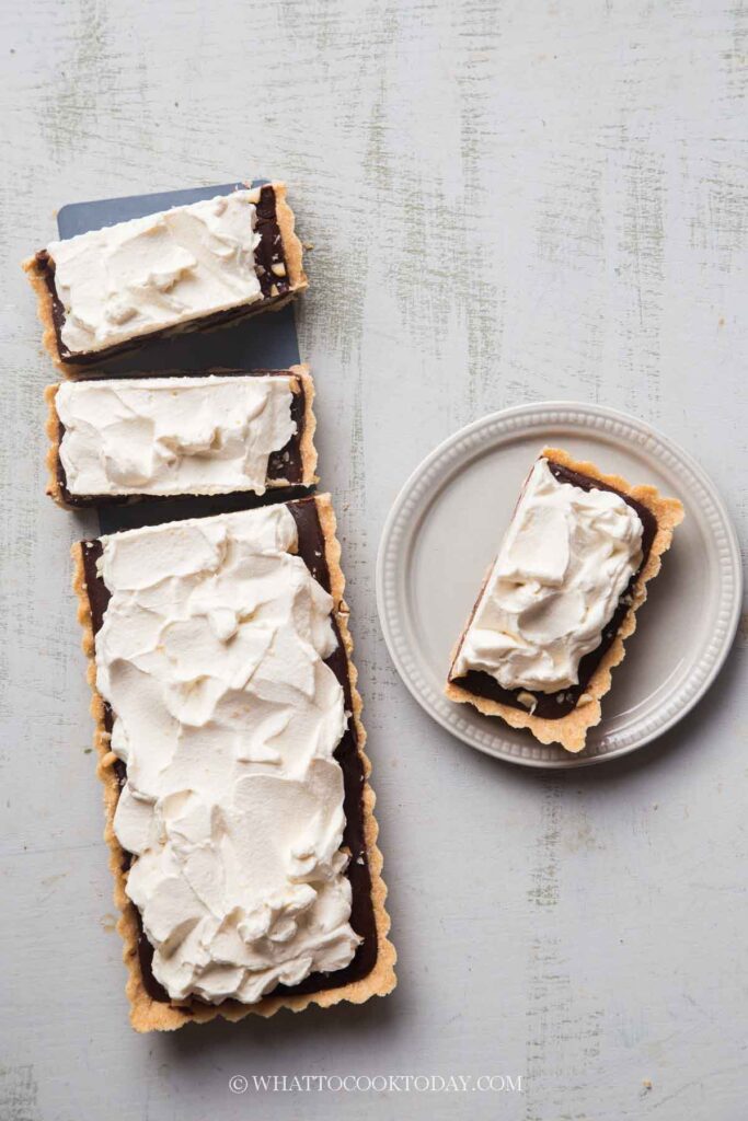 No-Bake Chocolate Banana Rum Tart