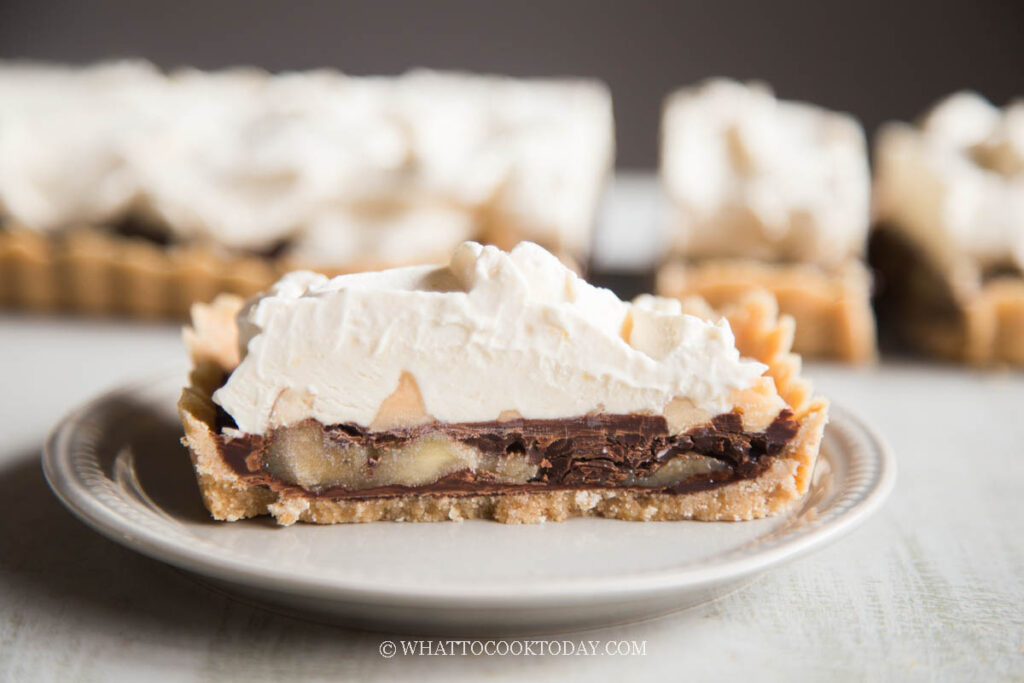 No-Bake Chocolate Banana Rum Tart