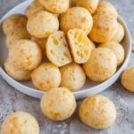 Brazilian Cheese Bread/Puffs (Pão de Queijo)