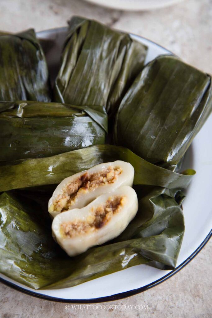 
Minced Meat and Mung Bean Dumplings (Bak Kueh)
