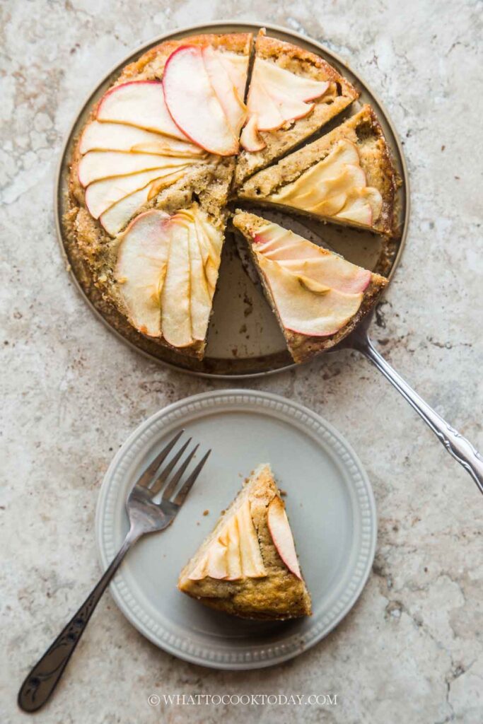 Roasted Chestnut Apple Cake